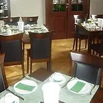 Gutshaus Redewisch & Restaurant 2*