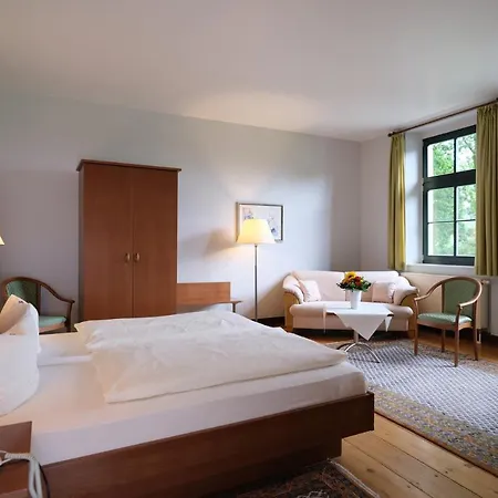 Gutshaus Redewisch & Restaurant Hotell