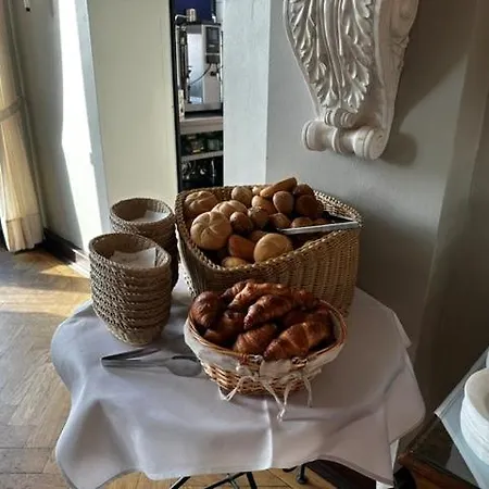 Gutshaus Redewisch & Restaurant Boltenhagen (Ostseebad)