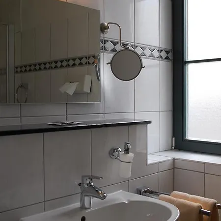 Hotel Gutshaus Redewisch Hotel&restaurant 2*