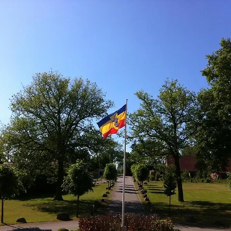 Gutshaus Redewisch & Restaurant Hotell