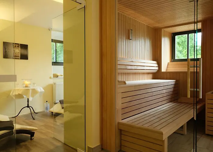 Gutshaus Redewisch & Restaurant 2* Boltenhagen (Ostseebad)