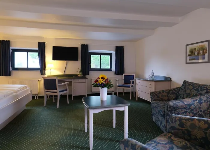 Gutshaus Redewisch & Restaurant Hotel Boltenhagen (Ostseebad)