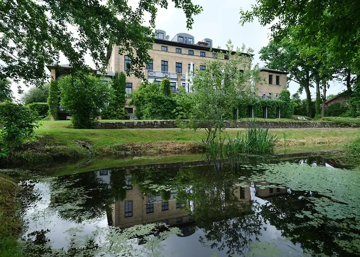 Gutshaus Redewisch & Restaurant 2* Boltenhagen (Ostseebad)