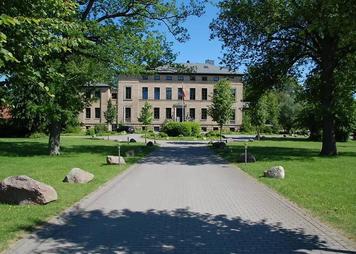 Hotel Gutshaus Redewisch & Restaurant 2*