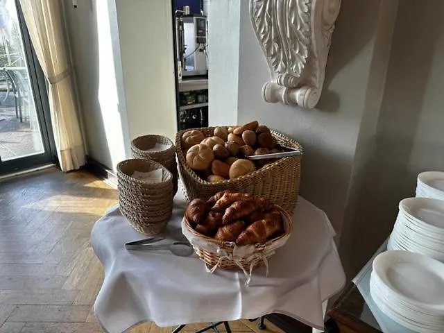 Gutshaus Redewisch & Restaurant Boltenhagen (Ostseebad)