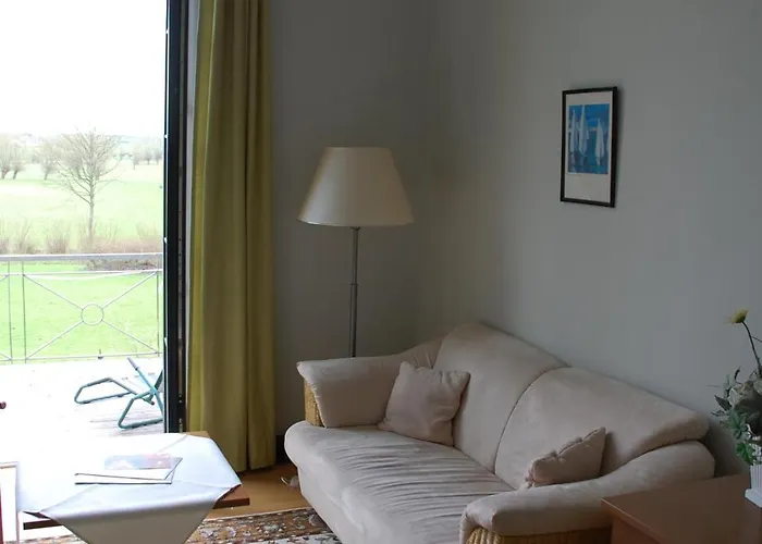 Hotel Gutshaus Redewisch & Restaurant 2*