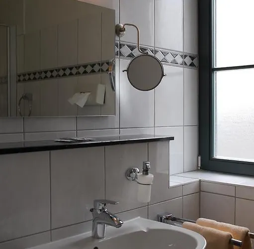 Hotel Gutshaus Redewisch & Restaurant 2*